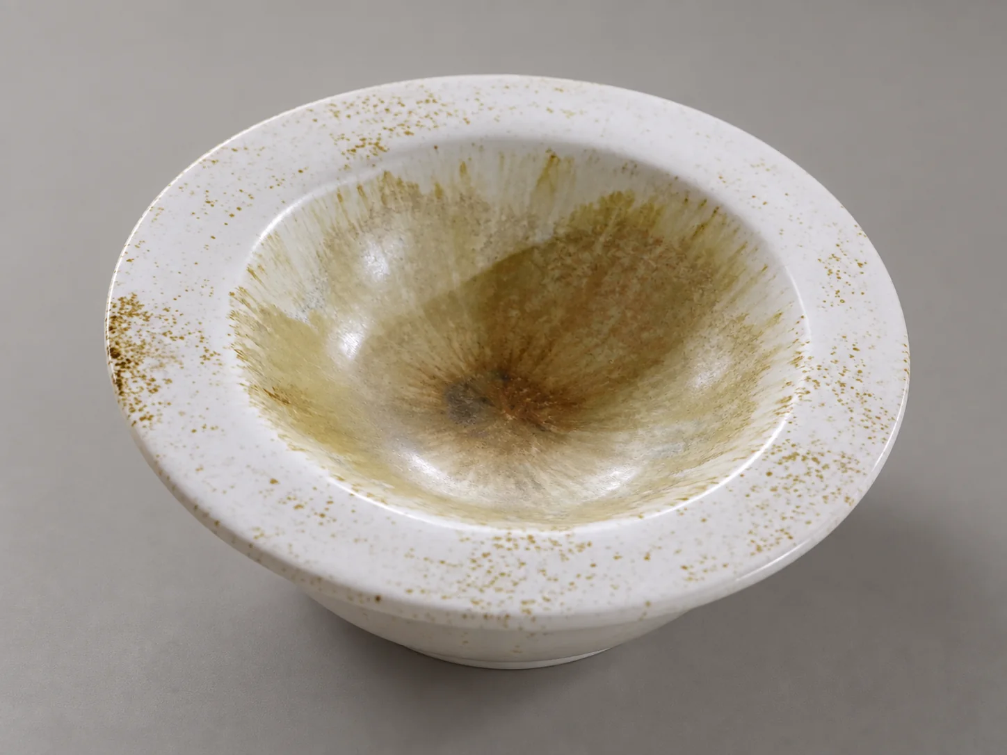 Veladura Oliva, cuenco blanco con veladura para restaurantes, vista principal